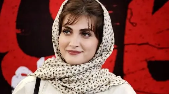 فیلم / الناز ملک: ترک هستم / مادرم اهل باکو و پدرم سراب است و افتخارم آذری بودنمه