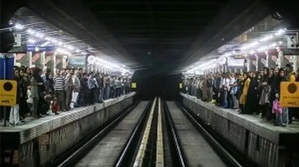 صدای انفجار در ایستگاه متروی ترمینال جنوب موجب وحشت مسافران شد