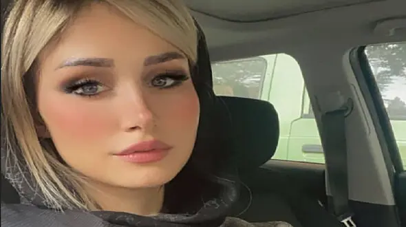 عکس عجیب ترین لباس همسر شاهرخ استخری / خانم مدل دنبال فخر فروشی ! + بیوگرافی