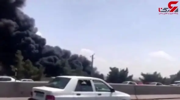 آتش سوزی مهیب در ابتدای محور تهران - قم + فیلم