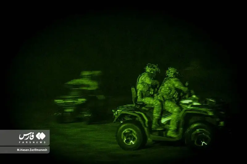 تمرین و آموزش های تخصصی رزم در جنگل توسط بسیجیان یگان ویژه فاتحین تهران بزرگ در جنگل‌های شمال کشور