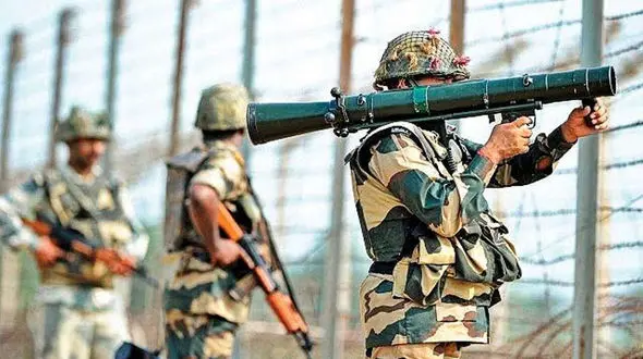 ارتش هند یک پایگاه پاکستان را بمباران کرد