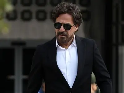 بررسی کامل فیلم سینمایی کارواش / داستانی هیجان انگیز از پولشویی