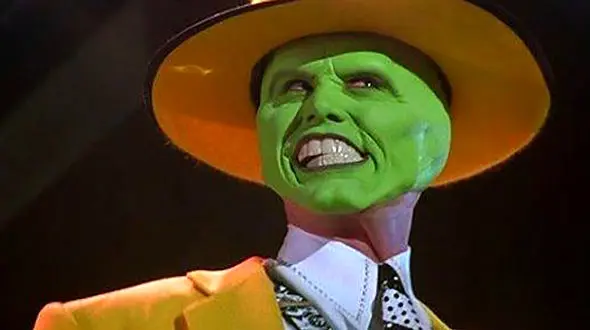 بازیگر کاراکتر ماسک در کنار همسر چهارمش !