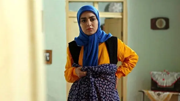 عکسی از جشن تولد ساده و خلوت مهشید جوادی، مارال سریال آنام