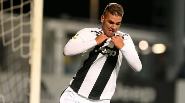 استوری عجیب ستاره یوونتوس برای ارتش سرخ/ پرسپولیس یک مهاجم دیگر اضافه می‌کند؟!