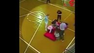 اخراج معلم پس ازشکستن کمر دانش آموز در زنگ ورزش+ فیلم 