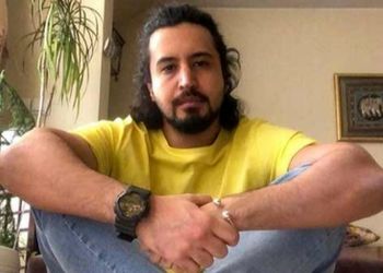 فیلم/مهرداد صدیقیان : مجردم .. دوستام برام غذا می پزن ... 40 میلیون اجاره خونمه 15 تومن مخارج خودم ...