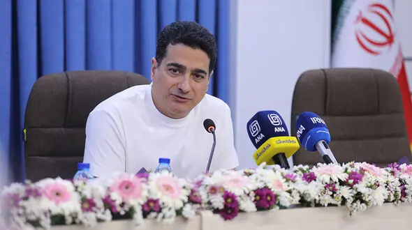 همایون شجریان: بانک صادرات ایران همراه ما در کنار مردم ایستاده است