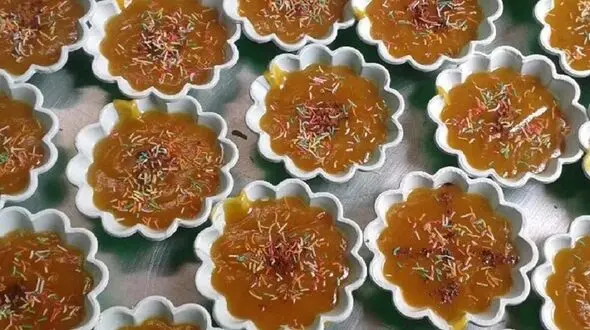 طرز تهیه حلوای سنتی تاسوعا و عاشورا؛ راز حلوای خوشرنگ و نذری مادربزرگ‌ ها