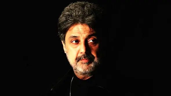 فیلم عجیب زنجیر زنی و نوحه خوانی داریوش ! / هوش از سرتان می پرد !