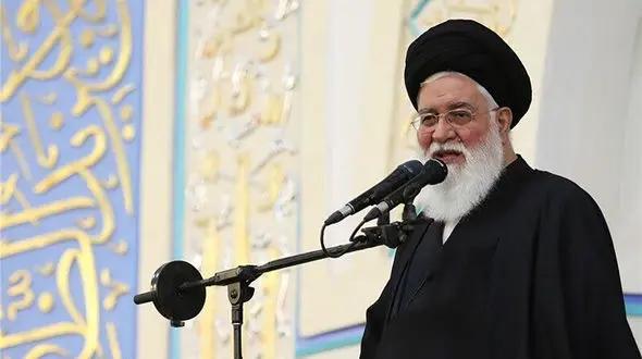 کسانی که مردم را به شرکت نکردن در انتخابات دعوت می کنند کافر هستند