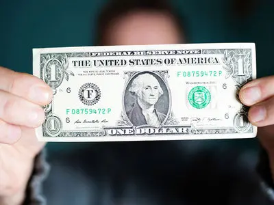 قیمت دلار آزاد امروز پنجشنبه 16 بهمن 1404