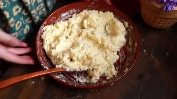 غذاهای سنتی روستایی آمریکا؛ راز دستور پخت اردک بریان و کیک برنجی + فیلم