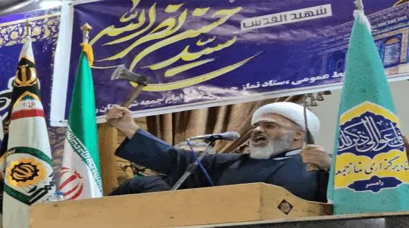 خطبه خوانی در نماز جمعه با داس و تبر/امام جمعه رامسر: شمالی ها به تنهایی صهیونیست ها را کفایت می کنند