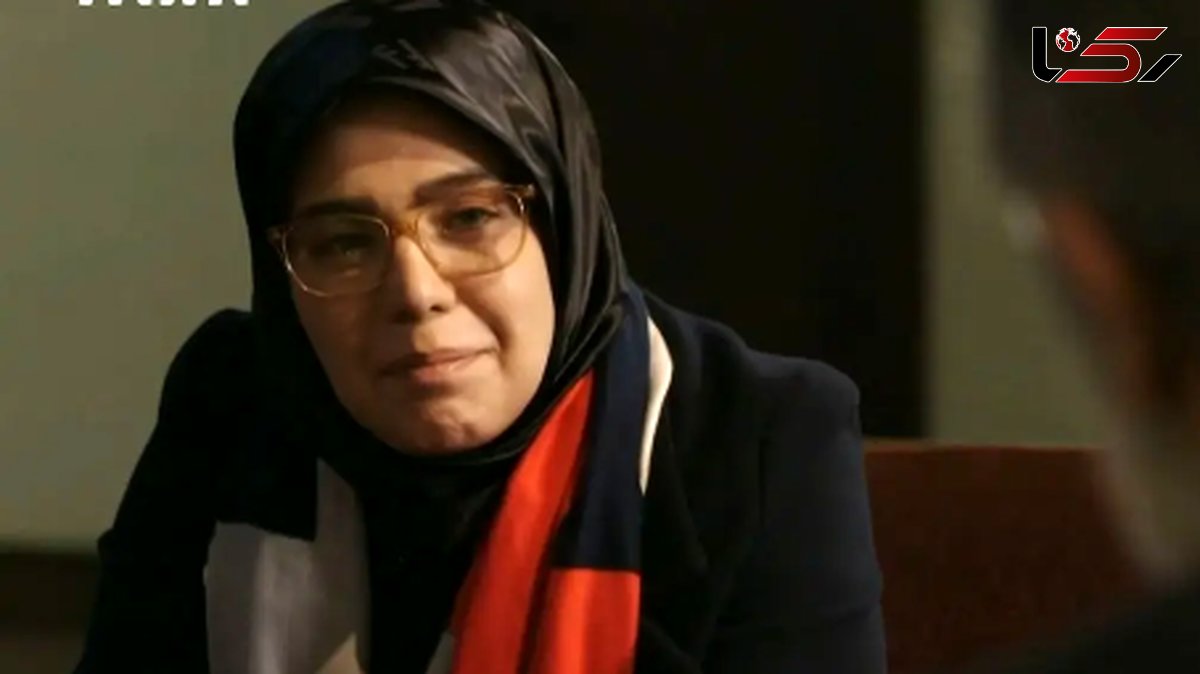 عکسی خاص از حدیث چهره‌پرداز بازیگر نقش مژگان عباسی در سریال «بچه مهندس ۳» / «مومو» در جشن تولد لیلا بلوکات خارج از قاب دوربین
