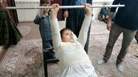پسر معلول سردشتی به آرزویش رسید / او می خواهد قویترین مرد ایران شود + عکس