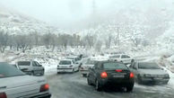 ببینید / گرفتار شدن خودروها در گردنه دهستان یبلاقی یزد به علت بارش برف