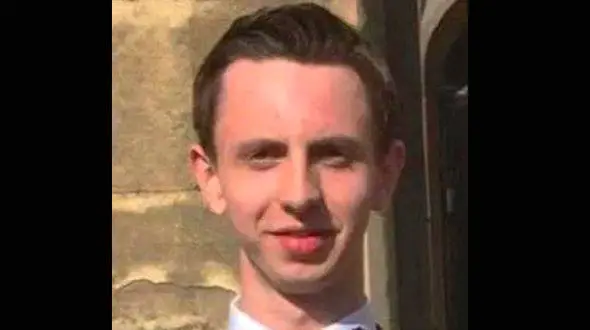 کار زشت یک دانشجوی با مرد فقیر / دانشجوها علیه او طومار نوشتند + تصاویر 