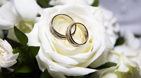 ایجاد ممنوعیت برای ازدواج دختران ایرانی/تغییر در سن ازدواج دختران