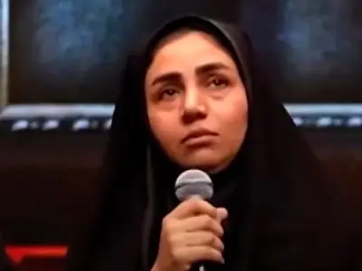 فیلم بغض مادرانه / روایت جانسوز مادر دانش‌آموز شهید مینابی؛ امین را از روی انگشت دستش شناختم