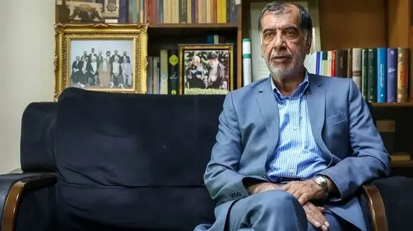 باهنر: دموکراسی بدون چند حزب قدرتمند امکان‌پذیر نیست