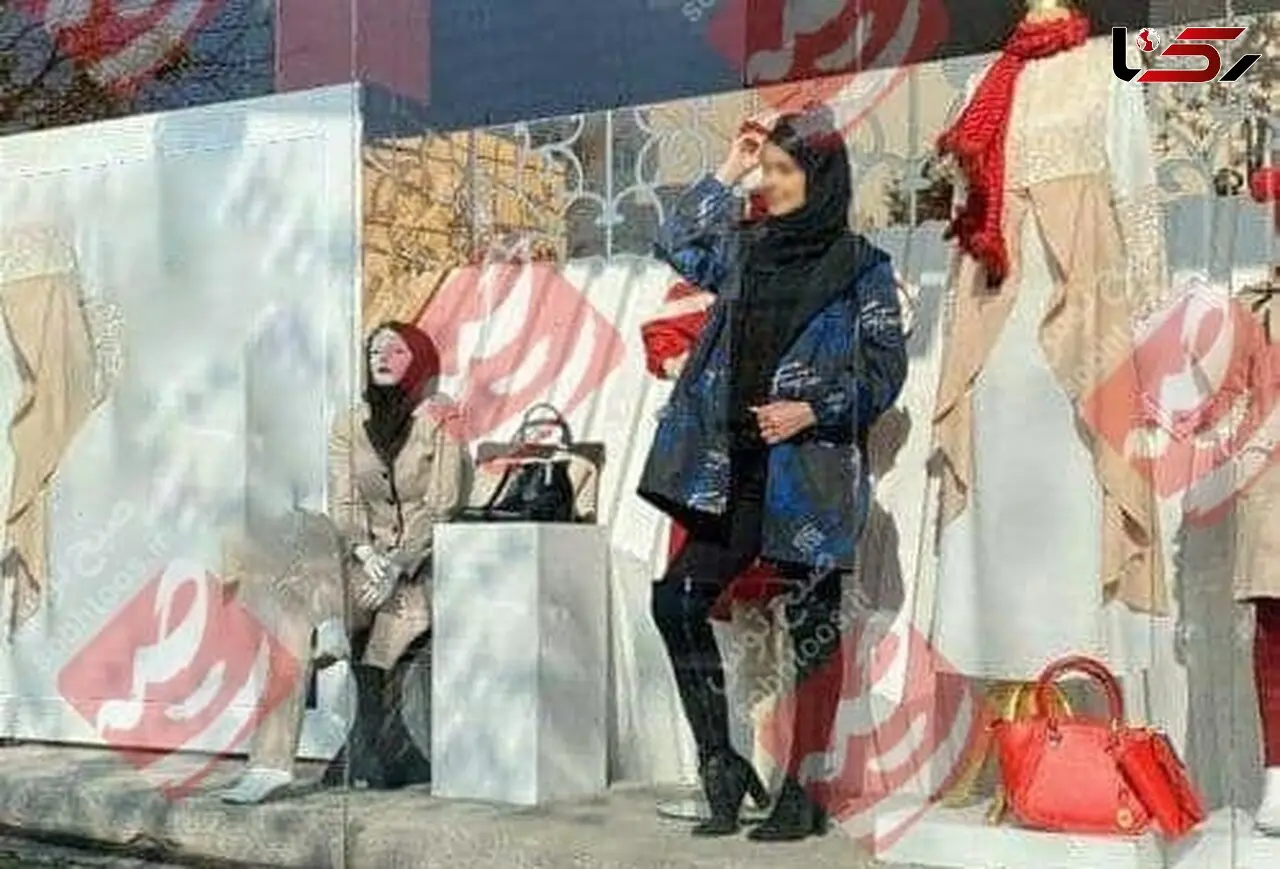 

استفاده از مانکنِ زنده خانم در بوتیک مشهد!
