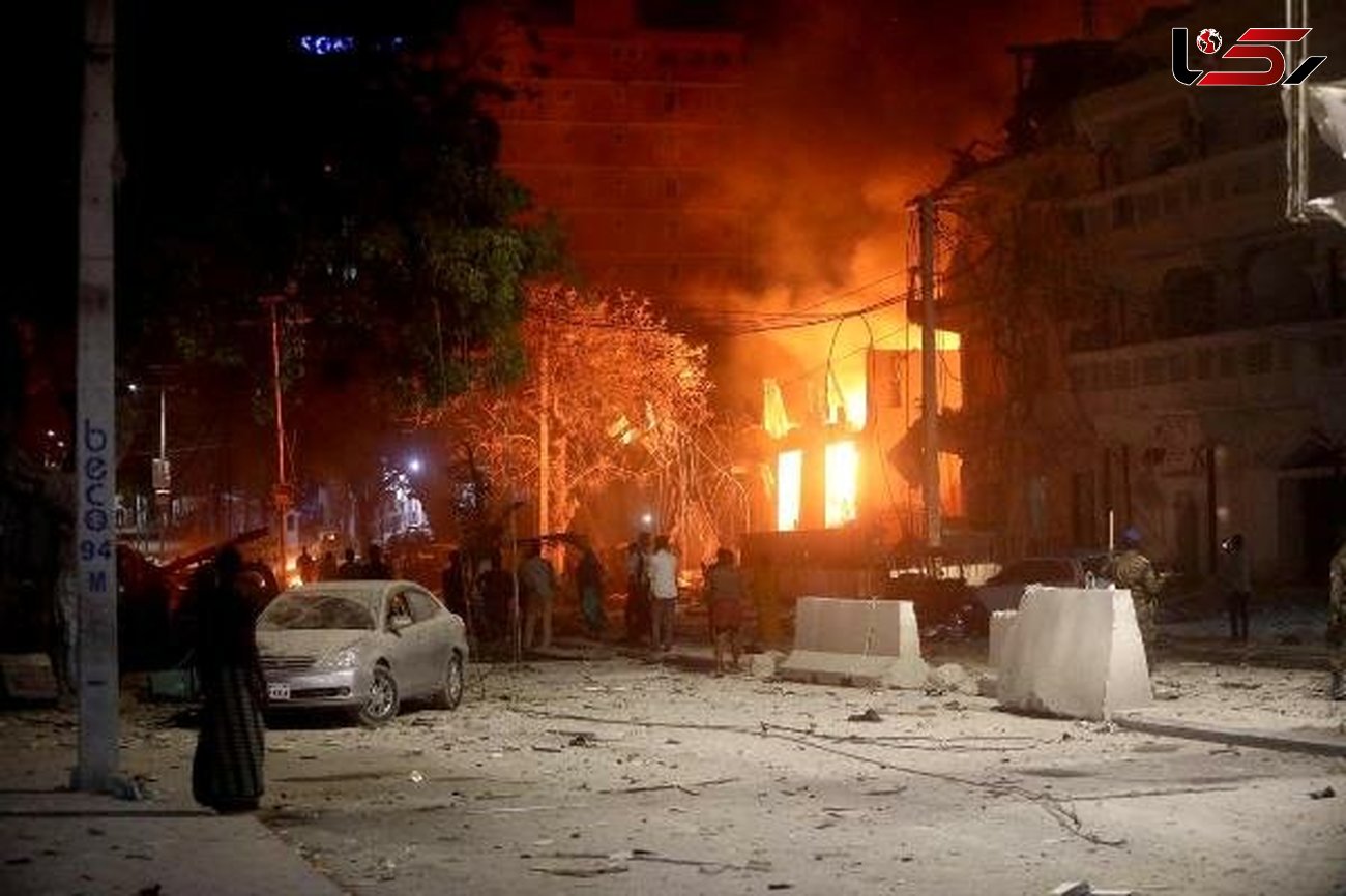افزایش شمار تلفات حمله انتحاری در سومالی به ۱۵ کشته و زخمی+عکس