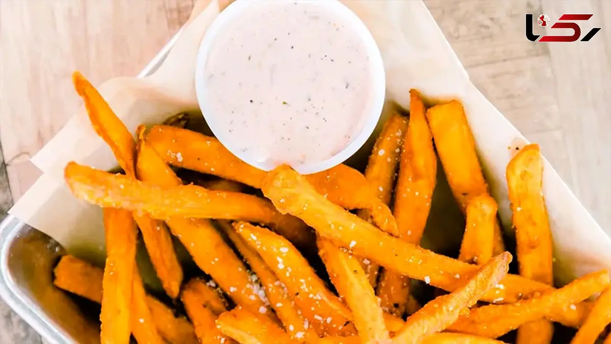طرز تهیه سیب‌زمینی متری میان‌وعده‌ای متفاوت و خوش‌طعم + فیلم