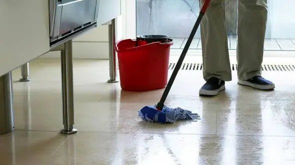 راهکارهای کاربردی برای نظافت سرامیک و کفپوش