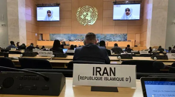 شنیده شدن صدای کودکان میناب در شورای حقوق بشر سازمان ملل/ سکوت۳۰ ثانیه اعضای سازمان ملل بخاطر کودکان و جانباختگان میناب + فیلم