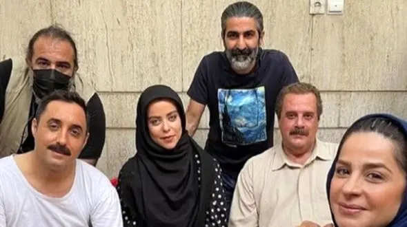 نگاهی به آلبوم تصاویر بازیگران سریال «دودکش» در کنار همسر و خانواده‌شان/ از سیما تیرانداز و امیرحسین رستمی تا هومن برق‌نورد و بهنام تشکر