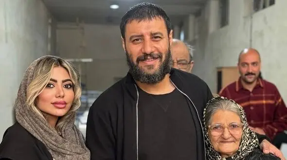 فیلم/ مادرِ جواد عزتی بازیگر سریال وحشی: سیگار بهمن میکشم به هومن گفتم اگه سیگار و چایی من آماده باشه 24 ساعت برات کار می کنم