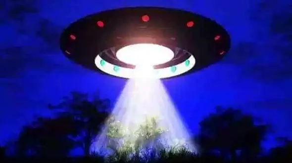  نظر ترامپ درباره بشقاب پرنده ها و موجودات فضایی 