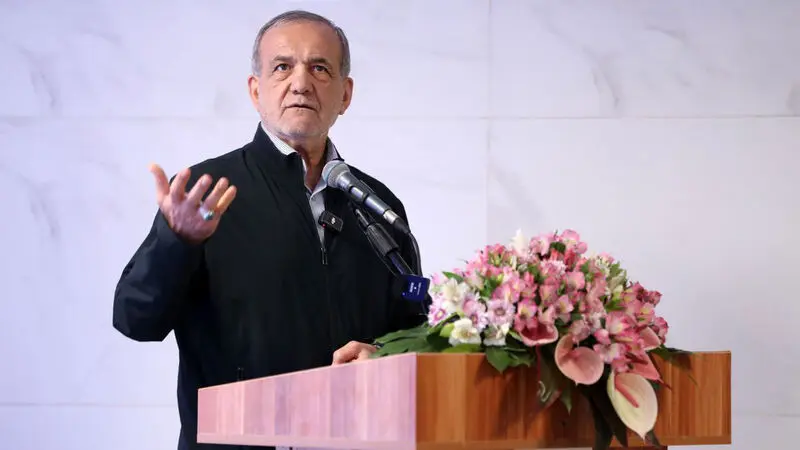 مسعود پزشکیان امروز( سه‌شنبه ۲۵ شهریور ۱۴۰۴)، در آیین افتتاح ساختمان جدید بیمارستان فوق تخصصی شهید فیاض‌بخش سازمان تامین اجتماعی، با ظرفیت ۵۵۰ تخت بیمارستانی