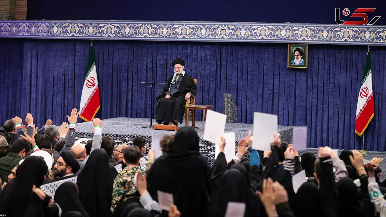 رهبری انقلاب : همه ۳ دسته جان‌باختگان را بچه‌های خود می‌دانیم / خطرناک‌تر از ناو، سلاحی است که می‌تواند ناو را به قعر دریا فرو ببرد