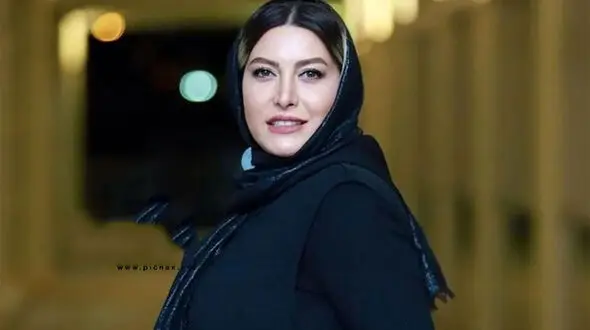 سفر در زمان/ قاب تلخ از یادبود همسر سابق فریبا نادری/ گل‌های گلایل و میز عزای مسعود رسام هنرمندی که خاطراتش هنوز زنده است