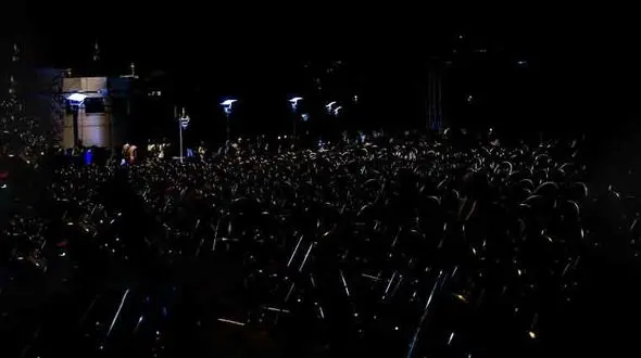 قباحت دختران و پسران در یک کنسرت قانونی جنجالی شد / دادستان واکنش نشان داد