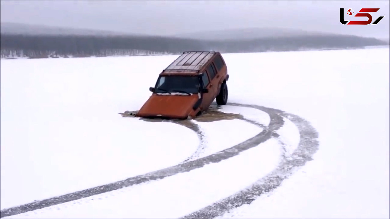 وحشتناک ترین تصادف ماشین های غول پیکر روی یخ  + فیلم و عکس