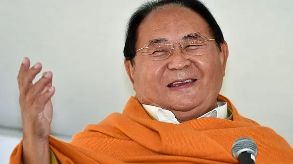 رسوایی اخلاقی سرشناس ترین معلم مرد !+عکس