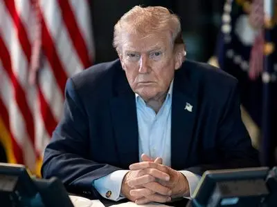 هدیه مذاکره کنند ایرانی به ترامپ چه بود؟ / راستی آزمایی از این ادعایی جنجالی