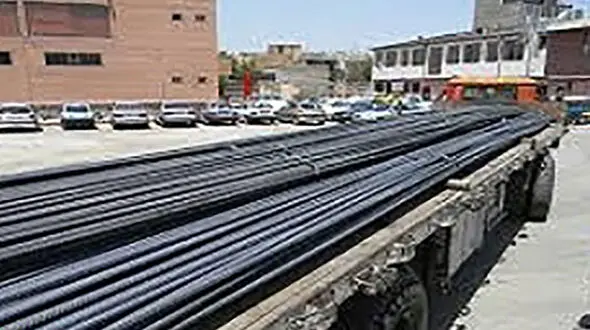 سارقان تریلر حامل میلگرد دستگیر شدند/ کشف تعداد زیادی کارت شناسایی مسروقه از متهمان