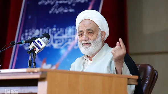 نامه قرائتی به مدیران آموزش و پرورش / شرایط اقامه نماز جماعت از لحاظ بهداشتی فراهم شود