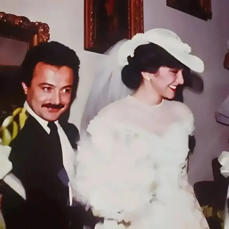 سفر در زمان / عکسی از روز عروسی مرحوم شاهرخ و همسرش