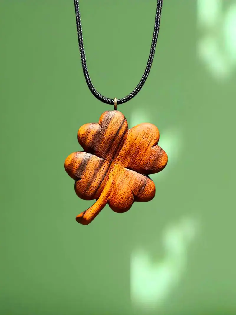 گردنبند چوبی شبدر تصاویر