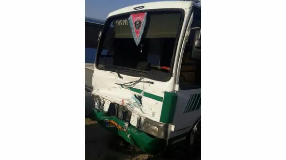 تصادف مرگبار مینی‌بوس با وانت شهرداری در جنوب تهران + عکس
