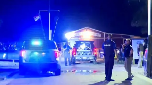 تیراندازی خونین در رستوران کارولینای شمالی؛ 11 کشته و زخمی!