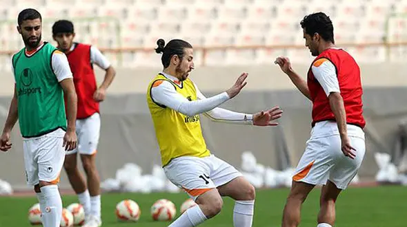 بازیکن 34 ساله با مبلغ عجیبی برای نیم فصل به استقلال می پیوندد
