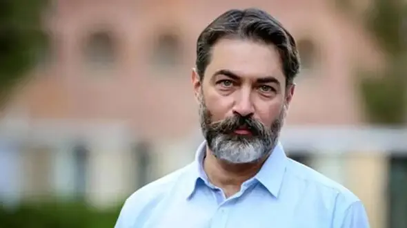 پارسا پیروزفر از زن آمریکایی اش رونمایی کرد .آقا بازیگر خوش هیکل زنش را به آزمون زیبایی دعوت کرد!+ عکس