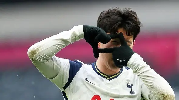 هت‌تریک رقیب طارمی در 13 دقیقه! + فیلم